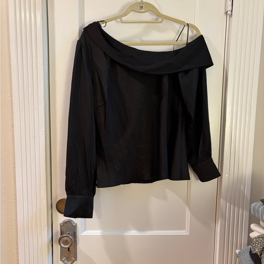 Astr Black Off-Shoulder Blouse